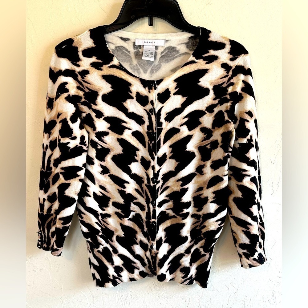 Grace Animal Print Cardigan with Black Jewel Buttons & 3/4 Length Sleeves Sz S